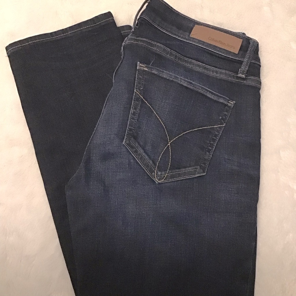 Calvin Klein Dark Wash Straight Jeans  Size 26